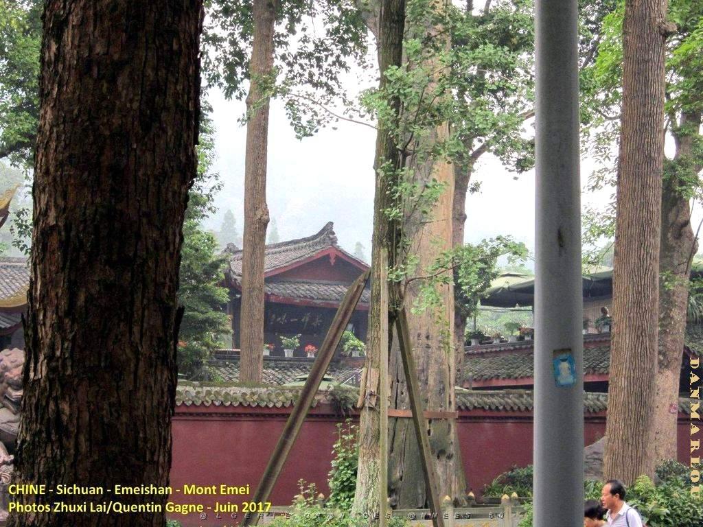 Emeishan 010.JPG